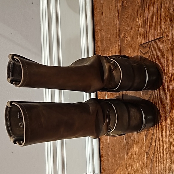 Frye Brown Leather Boots - Picture 6 of 10